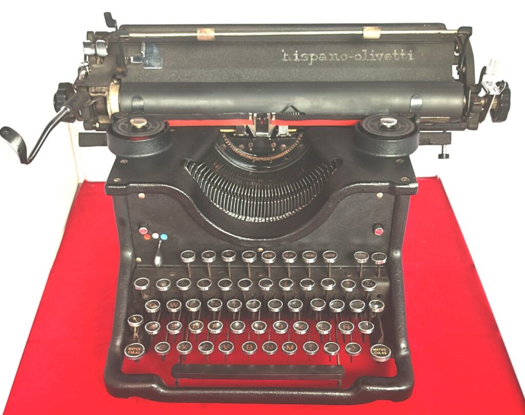 Máquina de Escribir Hispano Olivetti M40B | Vintage Española Restaurada
