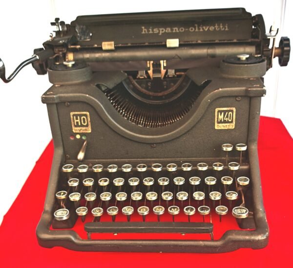 Máquina de Escribir Hispano Olivetti M40 | Años 30