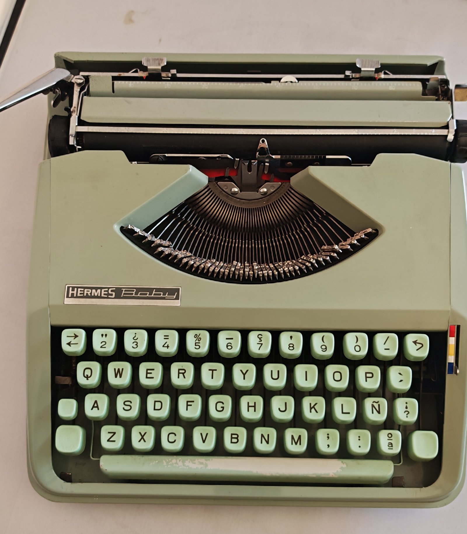 Hermes Baby Verde Mint | Máquina de Escribir Vintage Suiza - Image 14