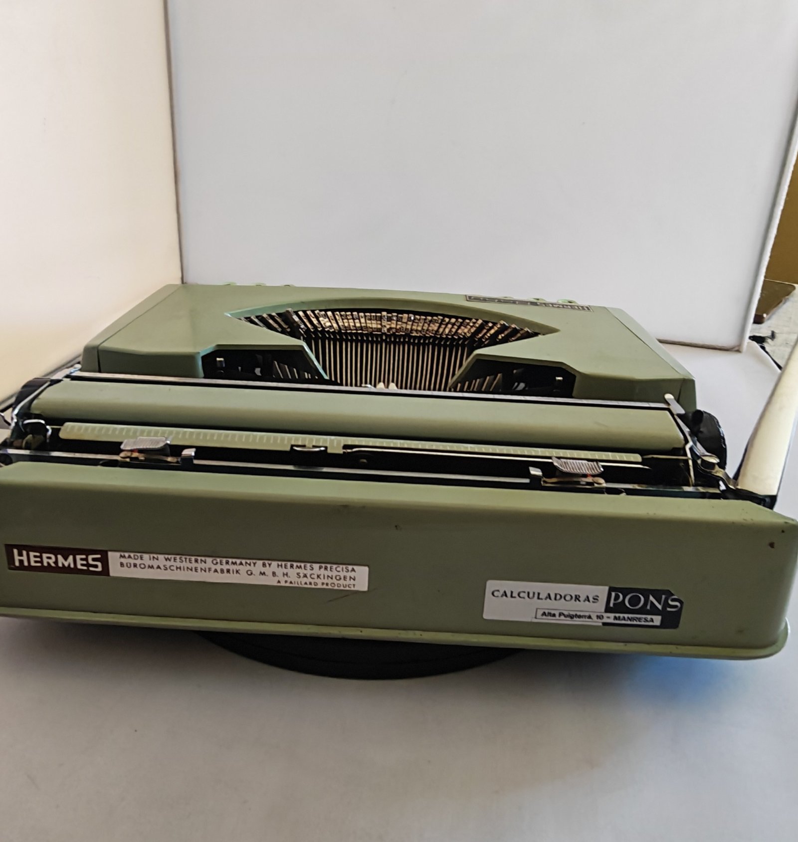 Hermes Baby Verde Mint | Máquina de Escribir Vintage Suiza - Image 8
