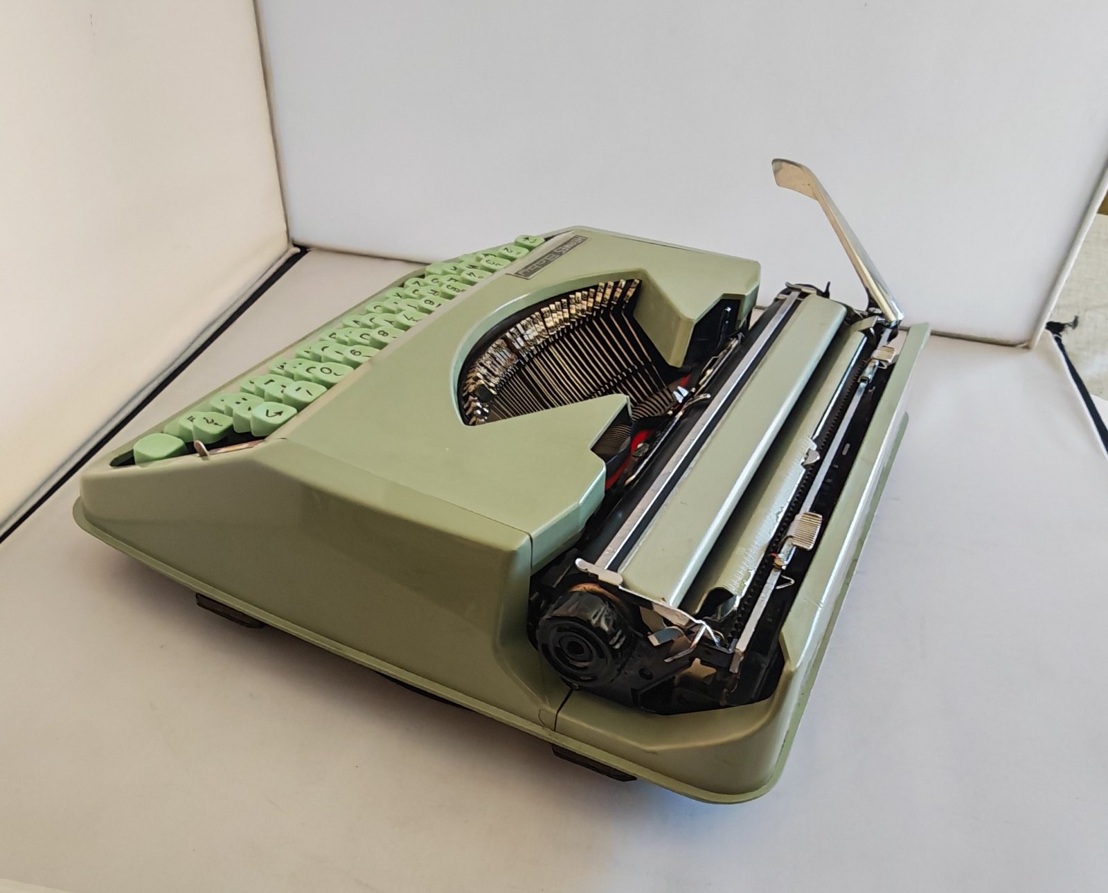 Hermes Baby Verde Mint | Máquina de Escribir Vintage Suiza - Image 3