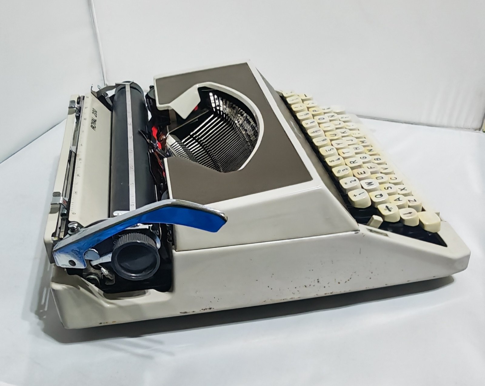 Máquina de escribir - Royal 200 Portátil - Image 3