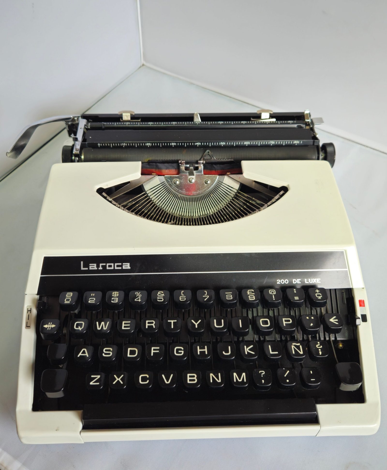 Máquina de escribir Laroca 200 Deluxe – Totalmente restaurada, revisada y lista para escribi