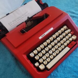 Olivetti Lettera 42 roja de origen