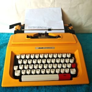 Olivetti Lettera 42 amarilla de origen