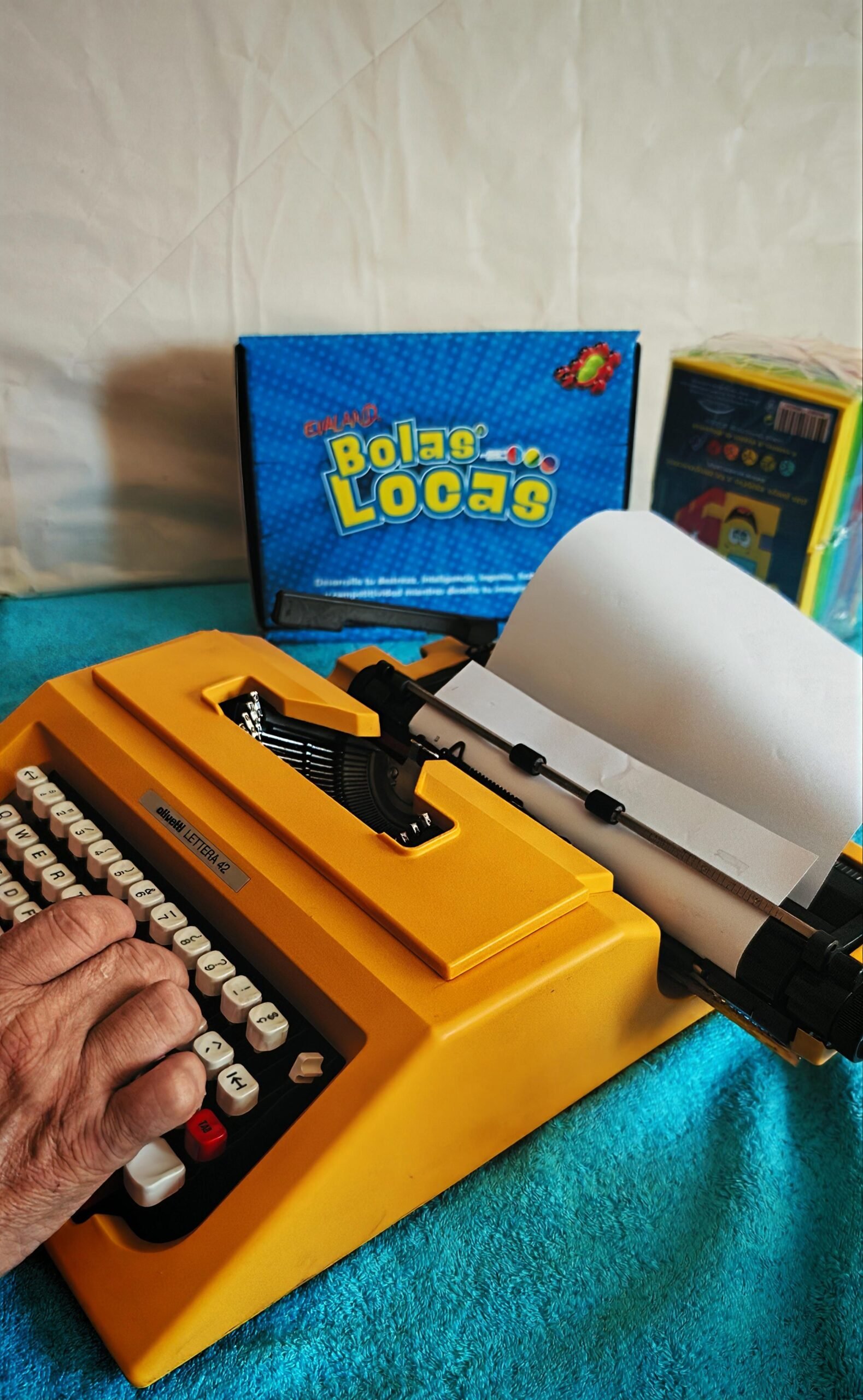 Olivetti Lettera 42 amarilla de origen - Image 15